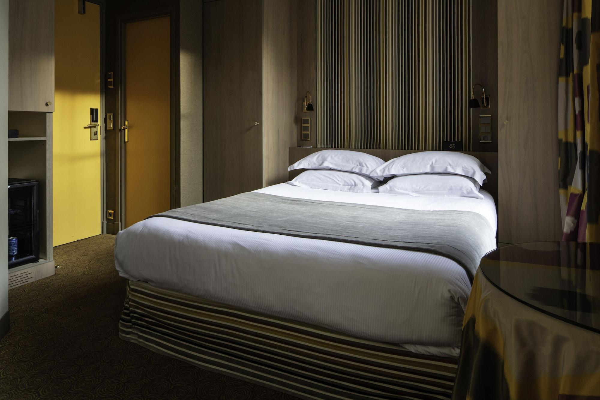Hotel Regent'S Garden - Astotel Paris Exterior photo