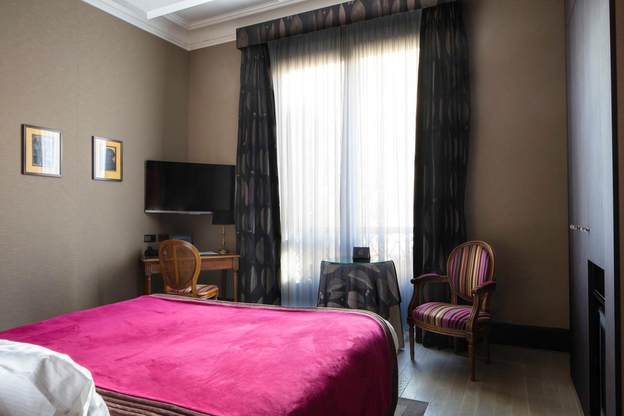 Hotel Regent'S Garden - Astotel Paris Exterior photo